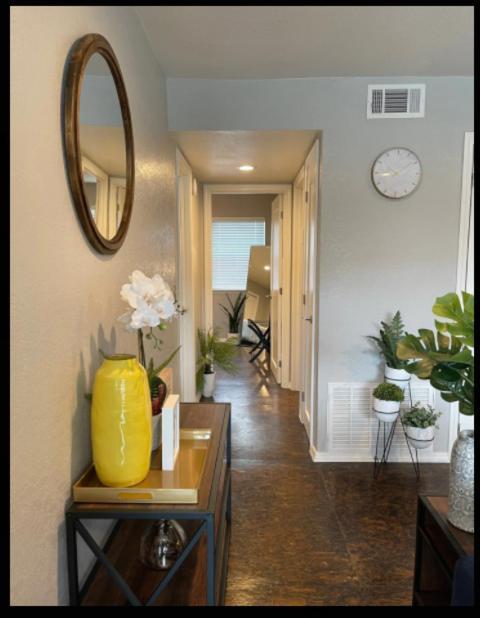 Evie'S Campus-Close 2 Bedroom Luxury Oklahoma Stadt Exterior foto